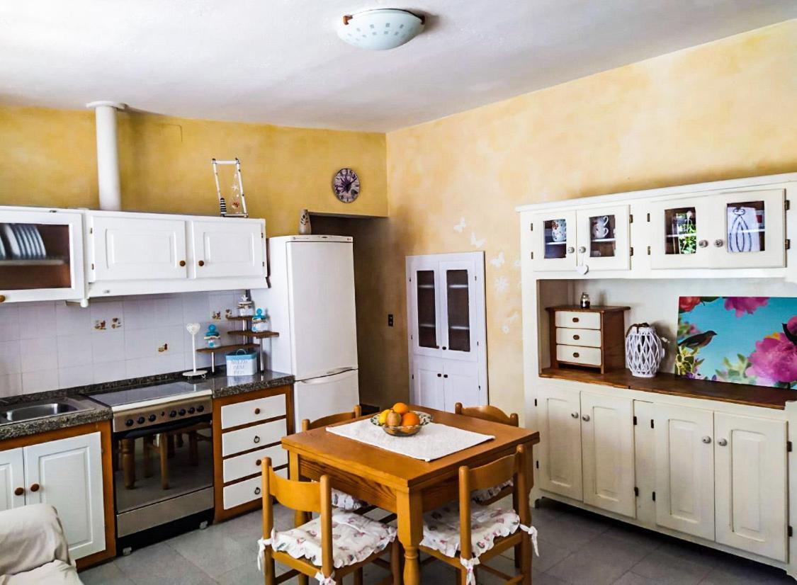 ラ・マッダレーナCasa Maddalenina Con Giardino, Vicino Al Mare!アパートメント エクステリア 写真
