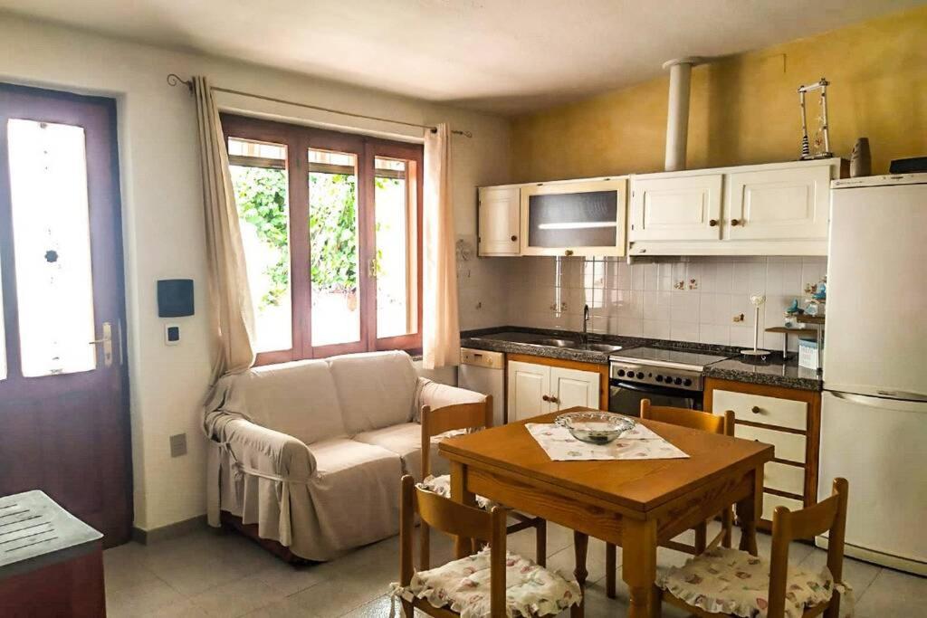ラ・マッダレーナCasa Maddalenina Con Giardino, Vicino Al Mare!アパートメント エクステリア 写真