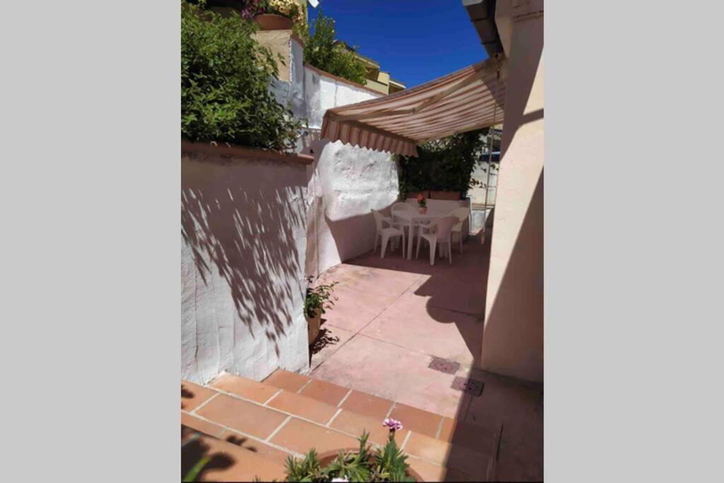 ラ・マッダレーナCasa Maddalenina Con Giardino, Vicino Al Mare!アパートメント エクステリア 写真